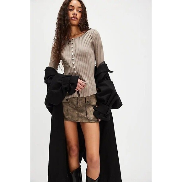 Free People Tilly Long-Sleeve Cardi Blouse Top Knit Ribbed Buttondown S 280707 - Picture 2 of 7